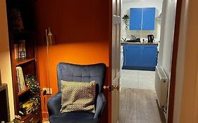Trendy Artisan Cottage In Stoneybatter Near Dublin City Centre